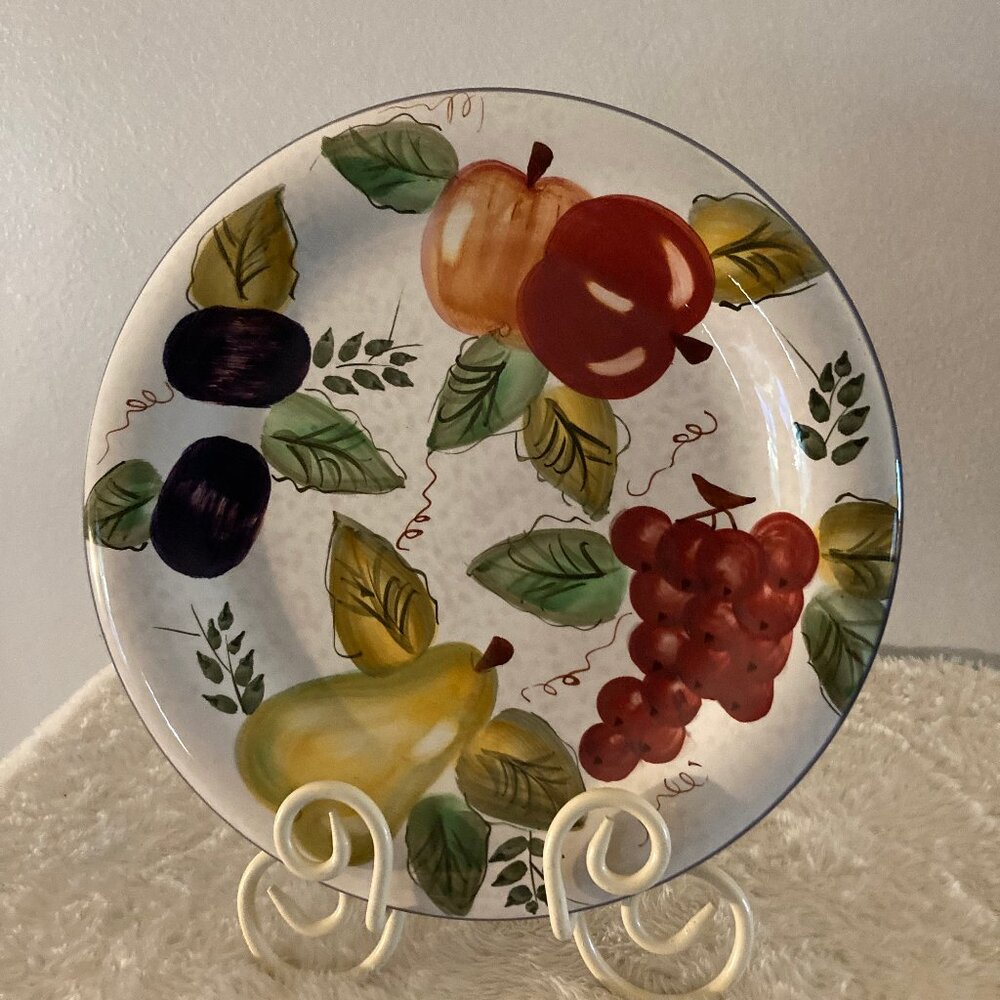 Oneida Kitchen Vintage Fruit 10-5/8" Dinner Plate